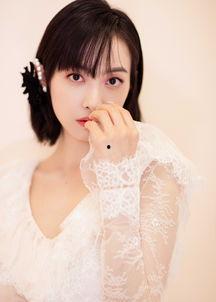 宋茜在家吃瓜视频,揭秘明星日常