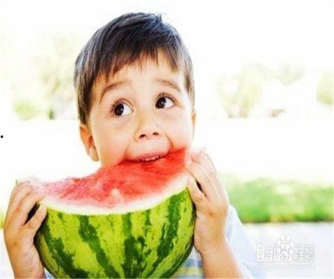 怎样阻止孩子吃瓜,有效阻止孩子沉迷吃瓜的秘诀
