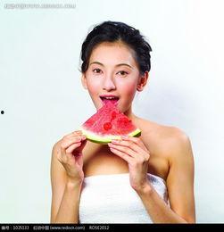 黑衣美女吃瓜图片,揭秘娱乐圈幕后风云