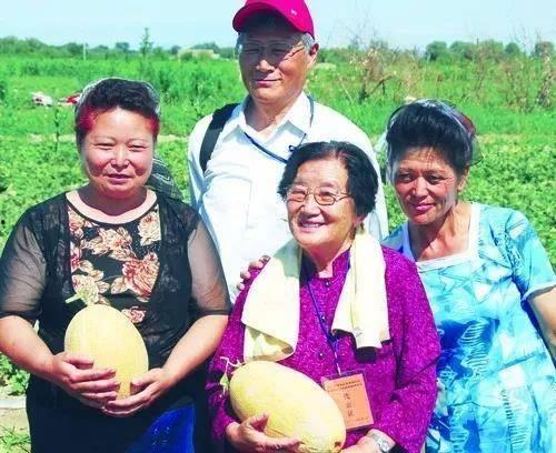 美国院士吃瓜群众,揭秘美国院士的日常生活与趣味瞬间