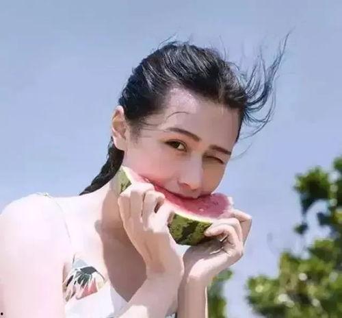 吃瓜某位女星照片高清,某女星美颜绝杀，网友直呼“仙女下凡”！