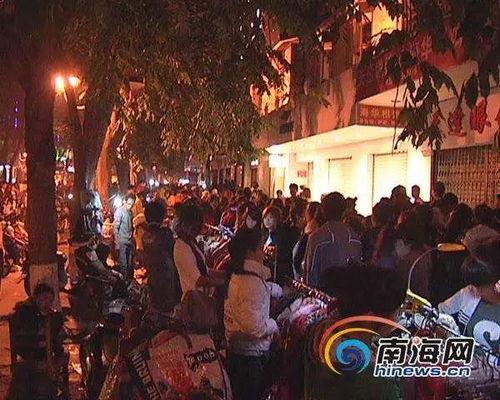 解放西酒吧吃瓜事件,揭秘幕后真相与网络舆论风暴